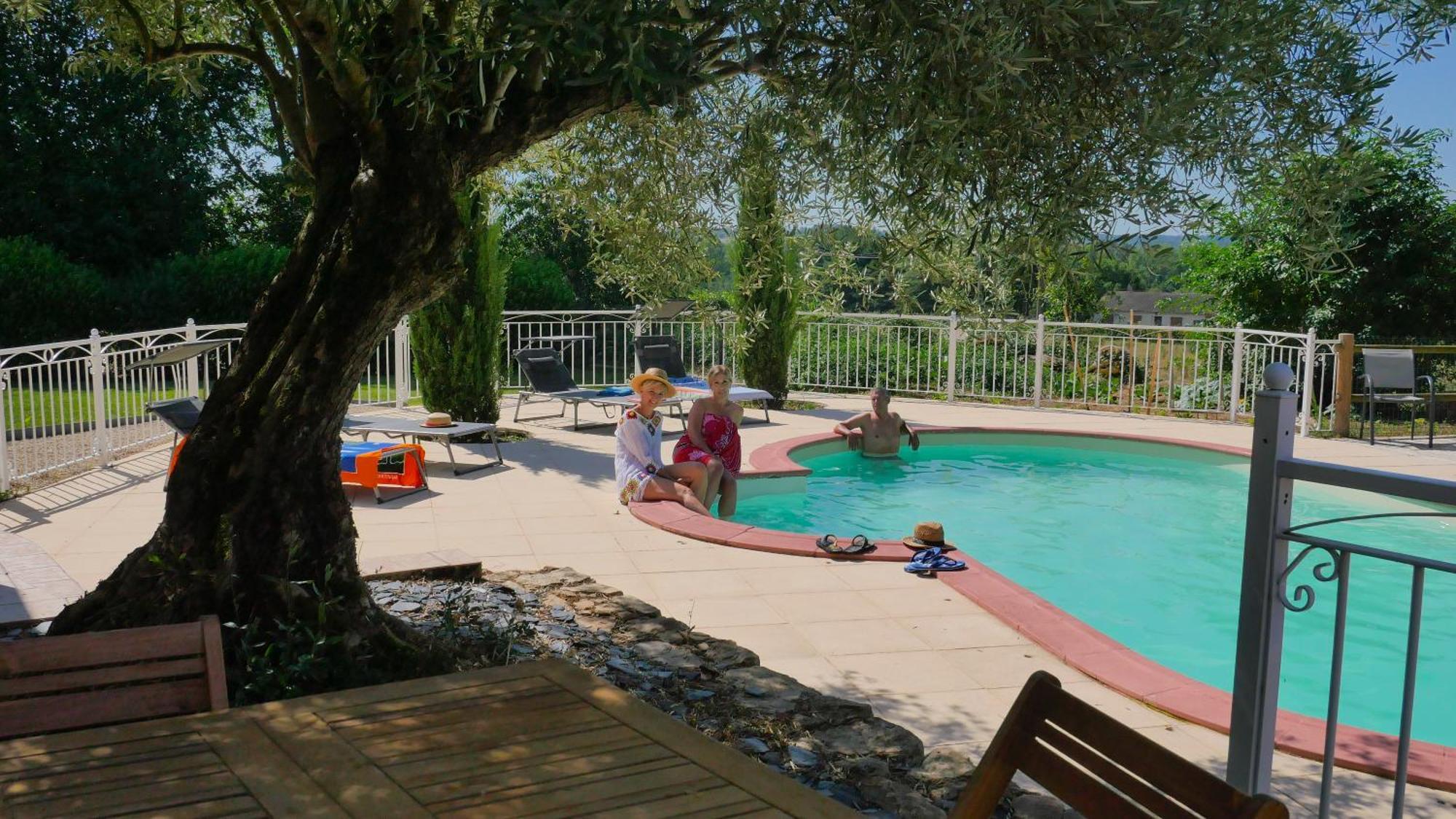 Les Gites De Bellevue Nueil-sous-les-Aubiers Exterior foto