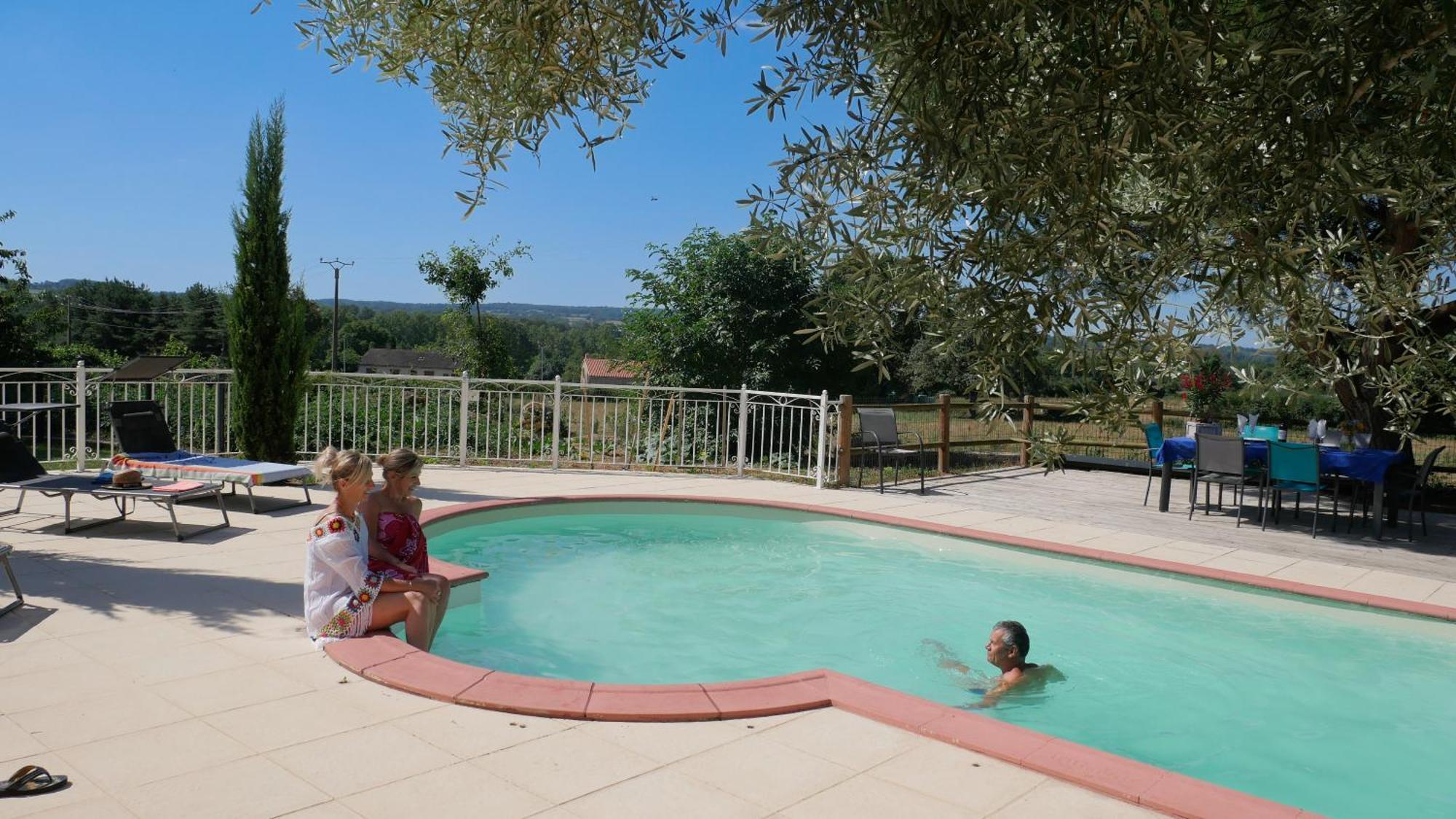 Les Gites De Bellevue Nueil-sous-les-Aubiers Exterior foto